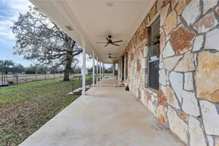 2569 Co Rd 443, Waelder, TX 78959 - Photo 33