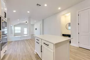 122 Biscayne Bay Bend, Kyle, TX 78640 - Photo 9