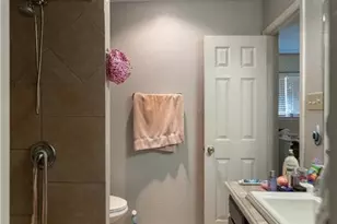 806 W 24th St, Austin, TX 78705 - Photo 3