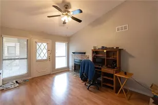 806 W 24th St, Austin, TX 78705 - Photo 5