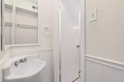 2800 Westhill Drive #102, Austin, TX 78704 - Photo 7