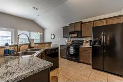 8125 Bridgepointe Drive, Temple, TX 76502 - Photo 9