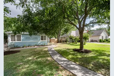 805 Maple Street, Lockhart, TX 78644 - Photo 1