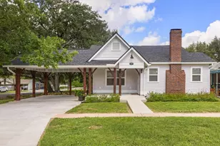 522 S Walnut Ave, Luling, TX 78648 - Photo 1