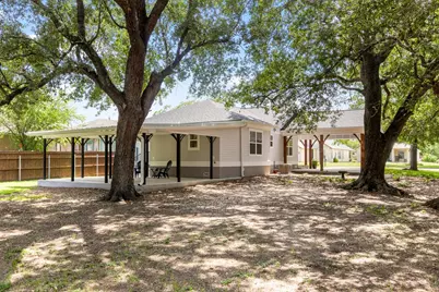 522 S Walnut Avenue, Luling, TX 78648 - Photo 27