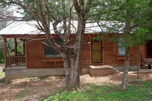 200 Arrowhead Dr, Smithville, TX 78957 - Photo 3