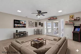 81 Family Cir, Hutto, TX 78634 - Photo 5