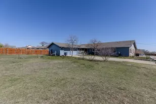 81 Family Cir, Hutto, TX 78634 - Photo 27