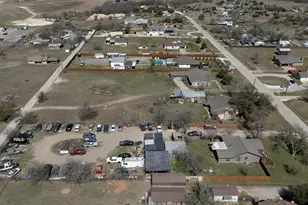 81 Family Cir, Hutto, TX 78634 - Photo 33