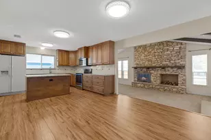 81 Family Cir, Hutto, TX 78634 - Photo 9