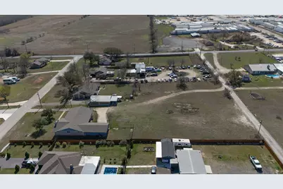 81 Family Circle, Hutto, TX 78634 - Photo 39