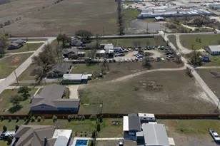 81 Family Cir, Hutto, TX 78634 - Photo 39