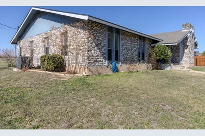 81 Family Circle, Hutto, TX 78634 - Photo 29