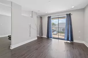 935 La Posada Dr, Austin, TX 78752 - Photo 9