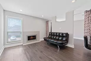 935 La Posada Dr, Austin, TX 78752 - Photo 7