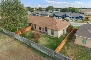 120 Navarro Xing, Seguin, TX 78155 - Photo 3