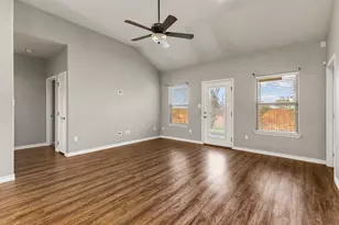 120 Navarro Xing, Seguin, TX 78155 - Photo 9