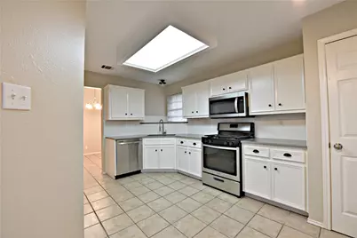 8402 Hillrock Drive, Round Rock, TX 78681 - Photo 11