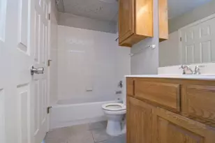2410 Leon St, Austin, TX 78705 - Photo 7