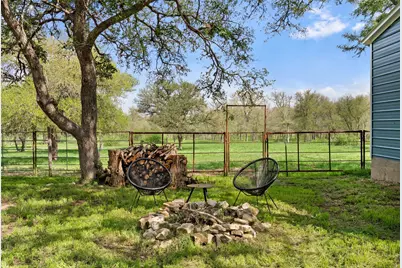 274 Old Austin Trail, Elgin, TX 78621 - Photo 25