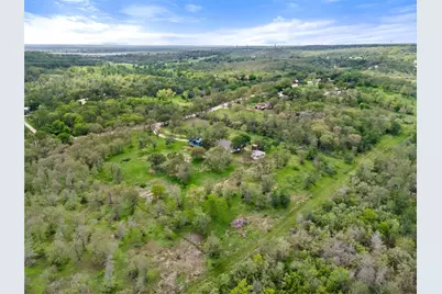 274 Old Austin Trail, Elgin, TX 78621 - Photo 3