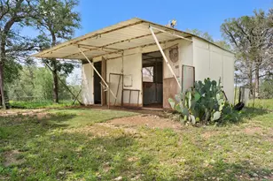 274 Old Austin Trail, Elgin, TX 78621 - Photo 11