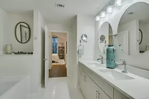 360 Nueces St, Austin, TX 78701 - Photo 17