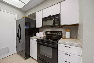 4711 Spicewood Springs Road #1-201, Austin, TX 78759 - Photo 11