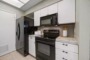 4711 Spicewood Springs Rd, Austin, TX 78759 - Photo 11