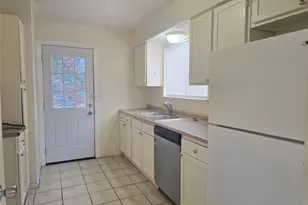 420 Vista W Ct, Bastrop, TX 78602 - Photo 3