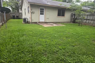 420 Vista W Ct, Bastrop, TX 78602 - Photo 11