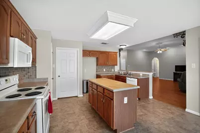 1410 Colton Lane, Lockhart, TX 78644 - Photo 7