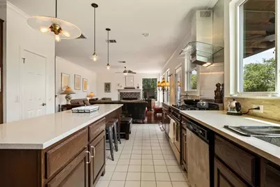 5511 Courtyard Drive, Austin, TX 78731 - Photo 25