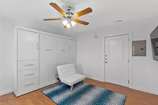 306 E 30th St, Austin, TX 78705 - Photo 9