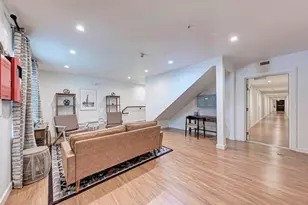 306 E 30th St, Austin, TX 78705 - Photo 7