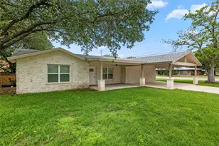 412 Oak St, Bastrop, TX 78602 - Photo 1