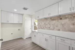 412 Oak St, Bastrop, TX 78602 - Photo 9