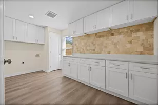 412 Oak St, Bastrop, TX 78602 - Photo 9