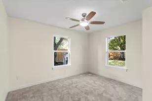 412 Oak St, Bastrop, TX 78602 - Photo 17