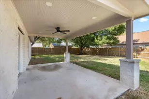 412 Oak St, Bastrop, TX 78602 - Photo 25