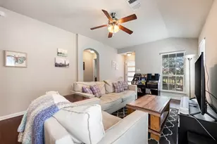 924 Lost Pines Ln, Cedar Park, TX 78613 - Photo 13