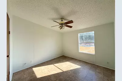 414 Avenue F, Lexington, TX 78947 - Photo 11