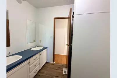 414 Avenue F, Lexington, TX 78947 - Photo 13