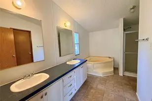 414 Ave F, Lexington, TX 78947 - Photo 9