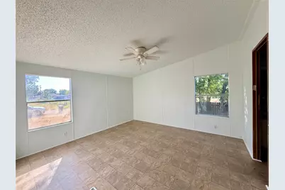 414 Avenue F, Lexington, TX 78947 - Photo 7