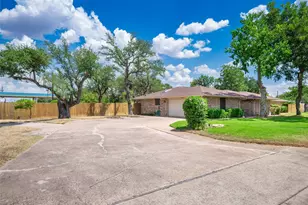 1702 Lone Oak Dr, Leander, TX 78641 - Photo 3