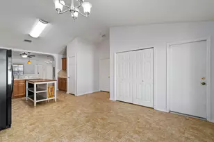 404 Yucca House Dr, Pflugerville, TX 78660 - Photo 17