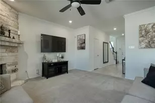 521 Bradford Ln, Hutto, TX 78634 - Photo 5