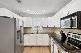 2605 Enfield Rd, Austin, TX 78703 - Photo 9
