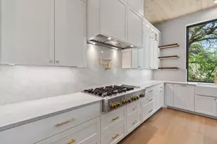 705 The Trails Pkwy, Horseshoe Bay, TX 78657 - Photo 9